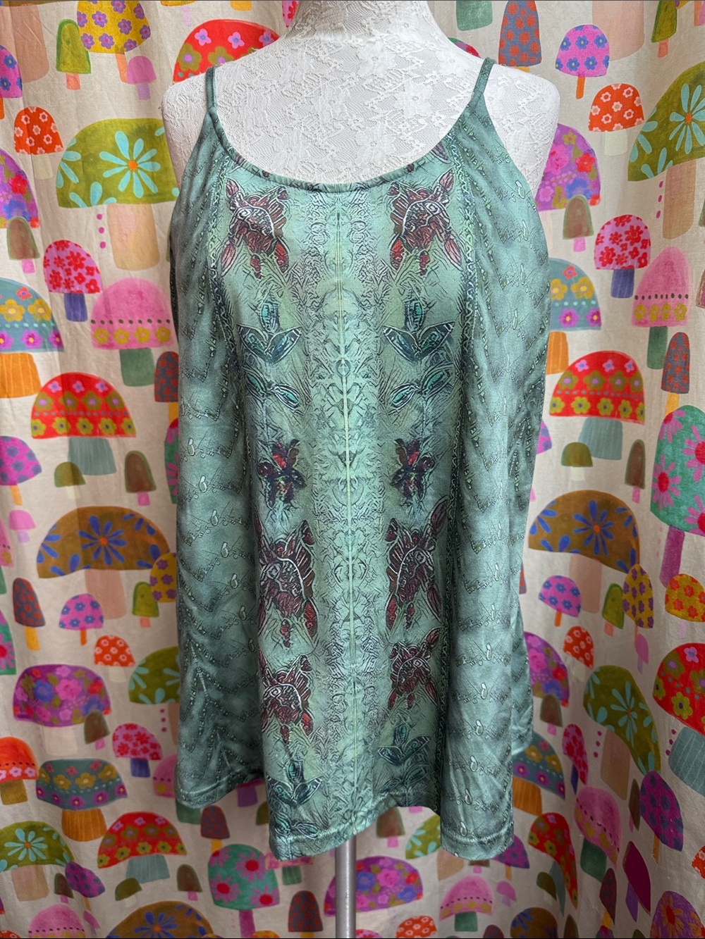 Flycurvy Sleeveless Sage Green Printed Camisole Top. XL